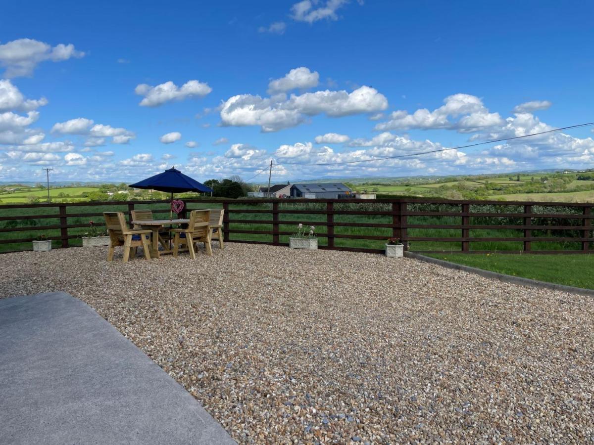 Sunny Bank- Countryside Escape With Private Hot Tub And Countryside Views Villa Carmarthen Luaran gambar