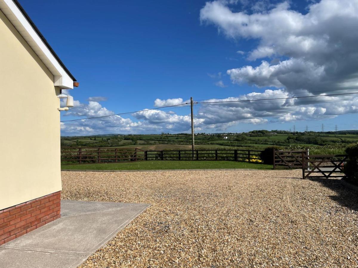 Sunny Bank- Countryside Escape With Private Hot Tub And Countryside Views Villa Carmarthen Luaran gambar