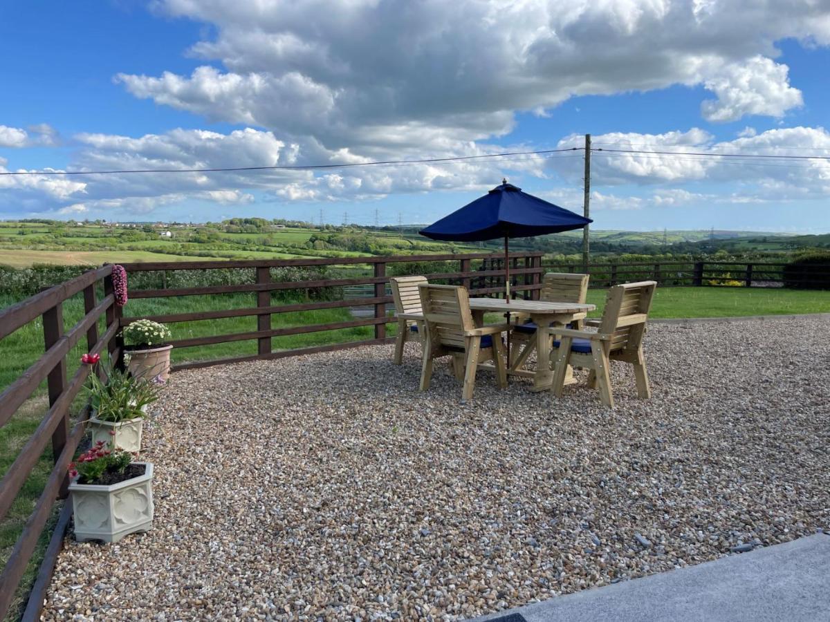 Sunny Bank- Countryside Escape With Private Hot Tub And Countryside Views Villa Carmarthen Luaran gambar