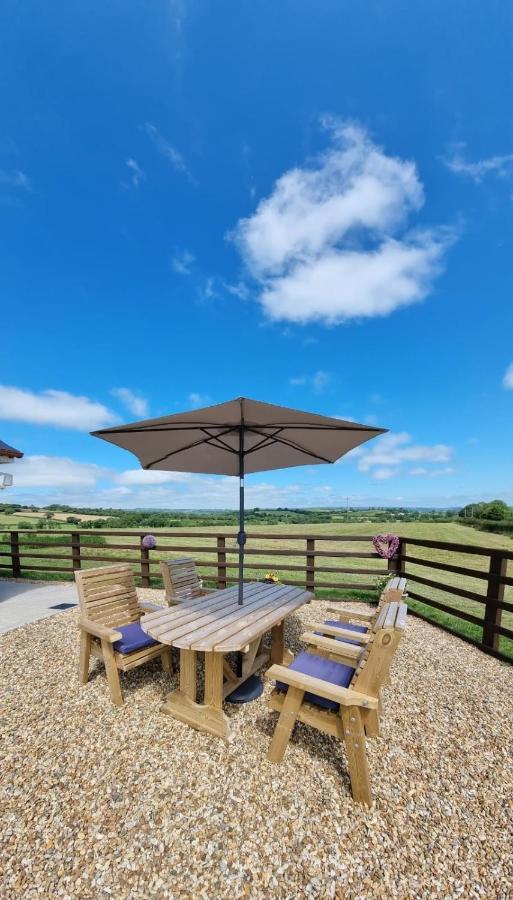 Sunny Bank- Countryside Escape With Private Hot Tub And Countryside Views Villa Carmarthen Luaran gambar