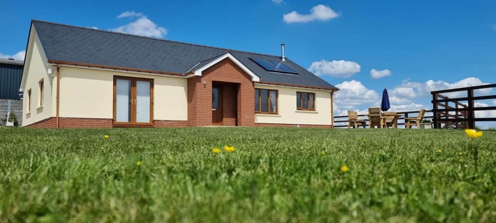 Sunny Bank- Countryside Escape With Private Hot Tub And Countryside Views Villa Carmarthen Luaran gambar